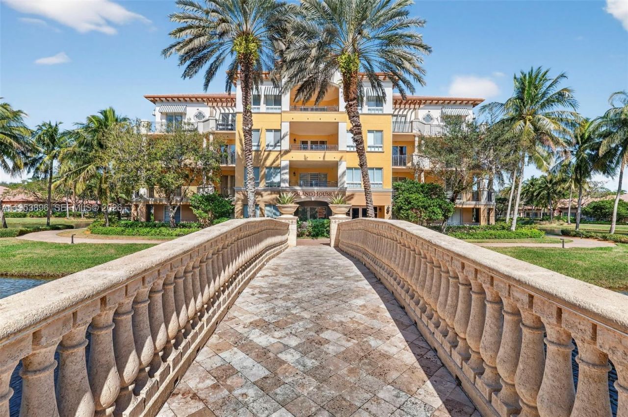 16135 Emerald Estates Dr, Unit 162, Weston, FL 33331 Photo