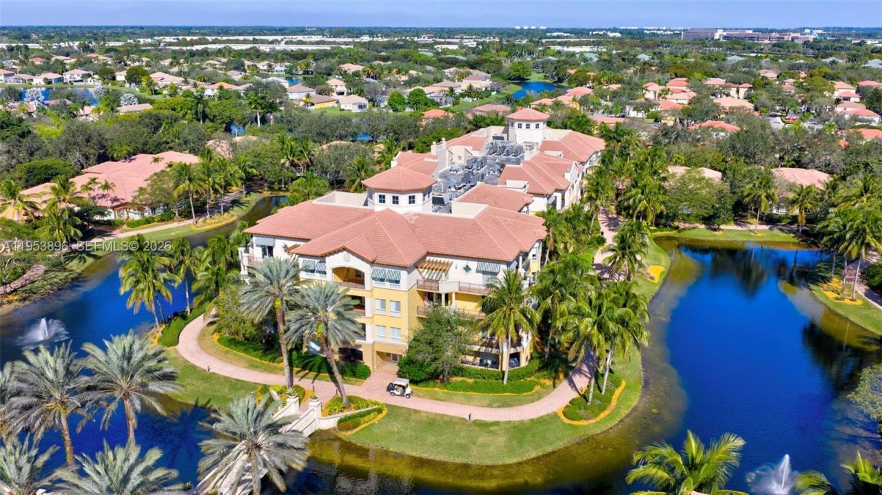 16135 Emerald Estates Dr, Unit 162, Weston, FL 33331 Photo