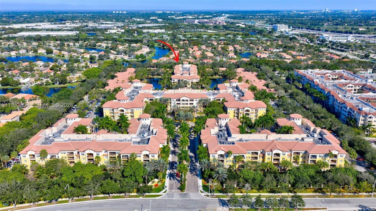16135 Emerald Estates Dr, Unit 162, Weston, FL 33331 Photo