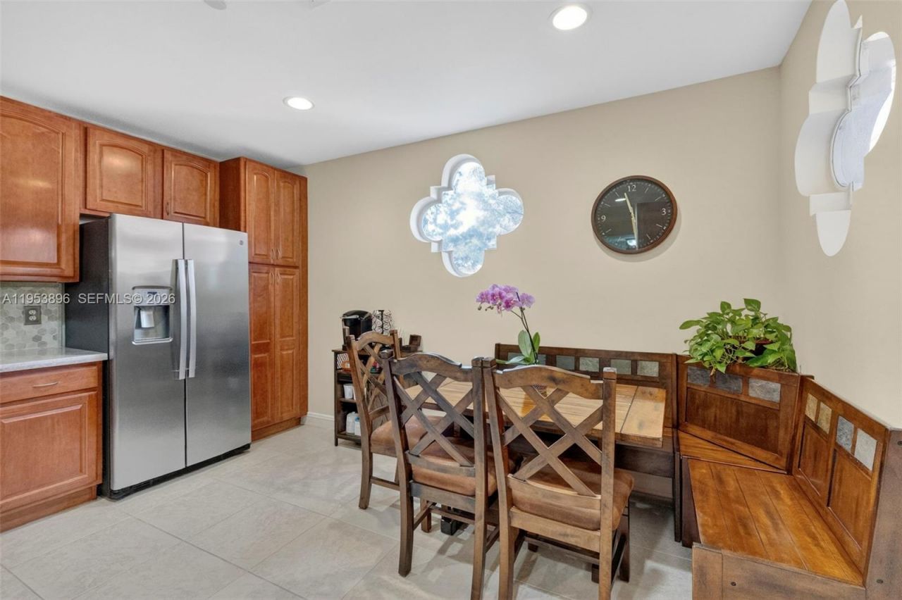 16135 Emerald Estates Dr, Unit 162, Weston, FL 33331 Photo