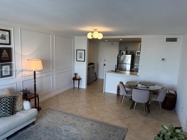 2000 NE 135th St, Unit 703, North Miami, FL 33181 Photo