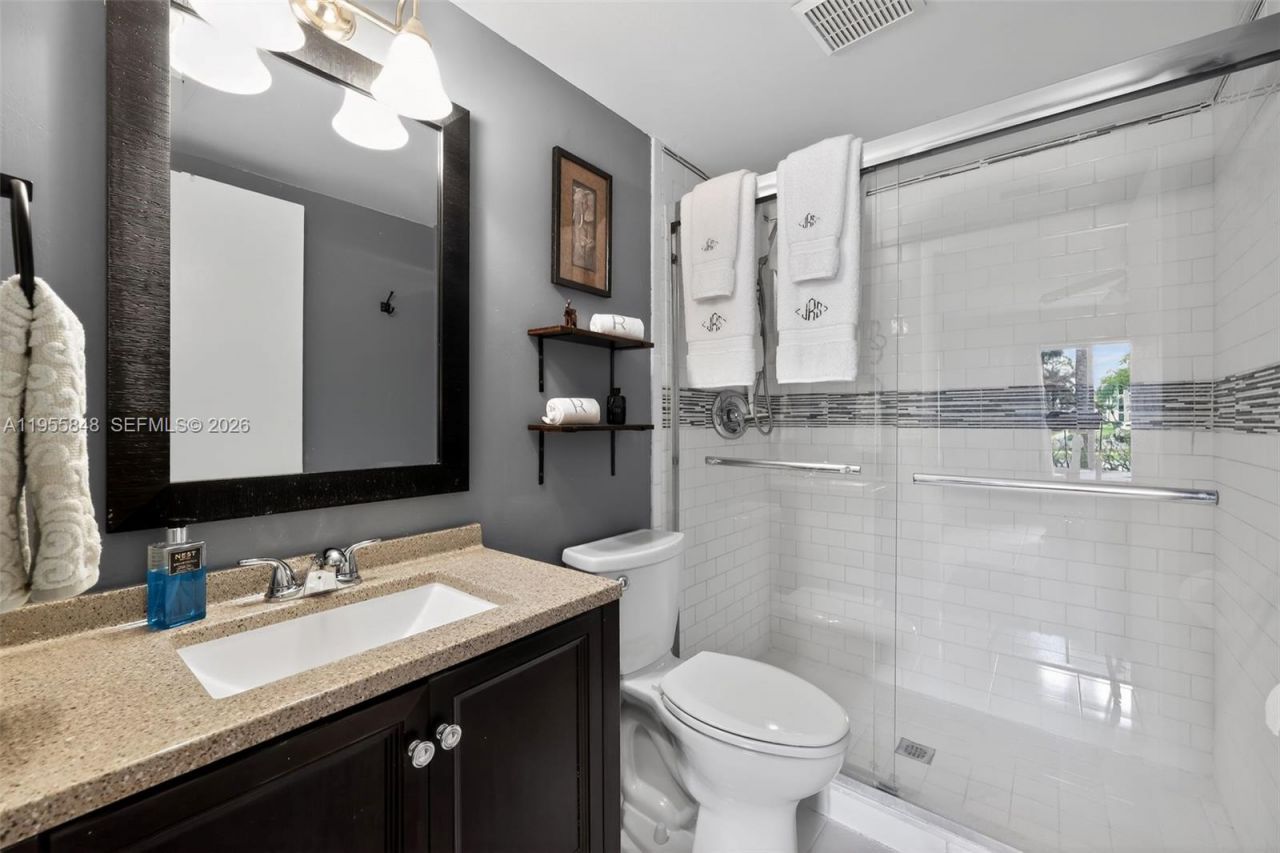 1013 Green Pine Blvd, Unit D1, West Palm Beach, FL 33409 Photo