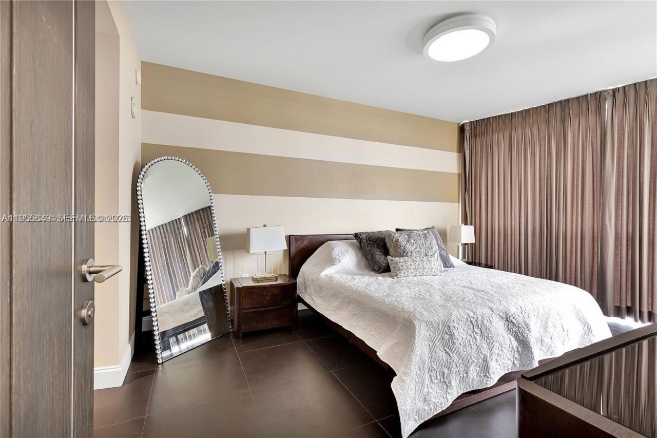 18201 Collins Ave , Unit 1507, Sunny Isles Beach, FL 33160 Photo