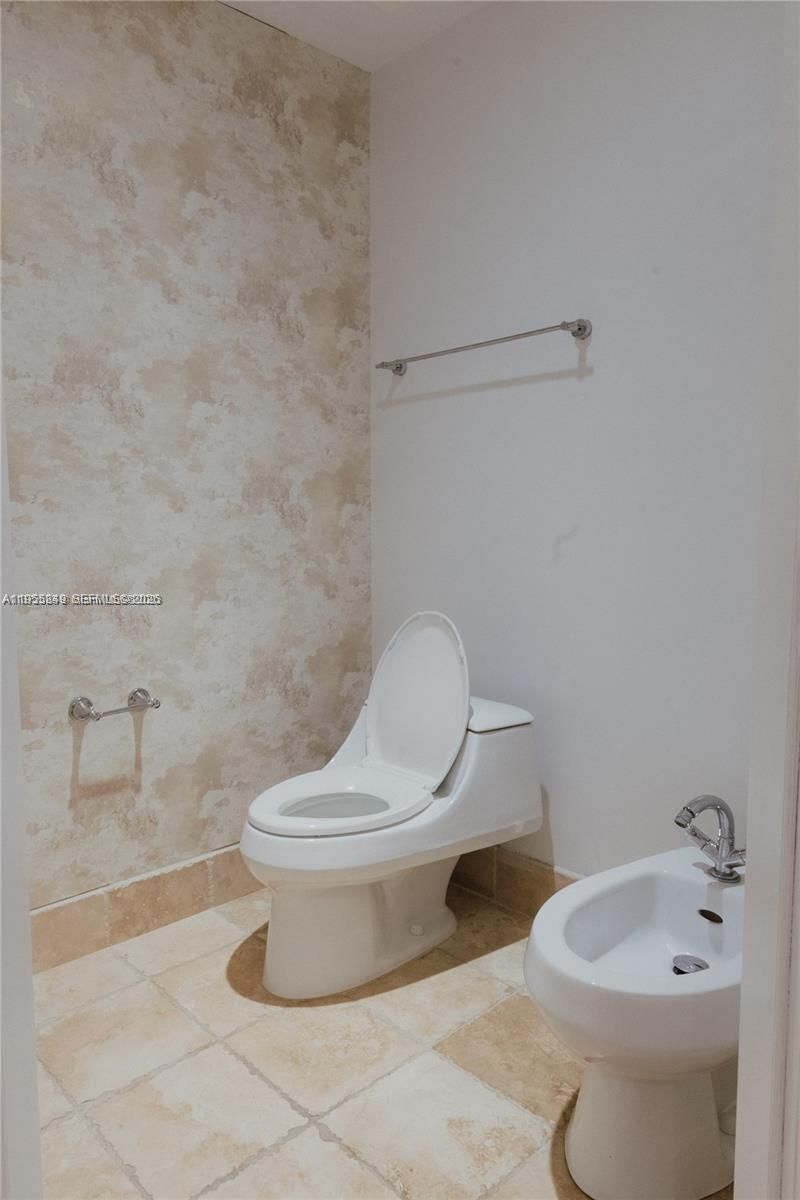 18201 Collins Ave , Unit 1507, Sunny Isles Beach, FL 33160 Photo