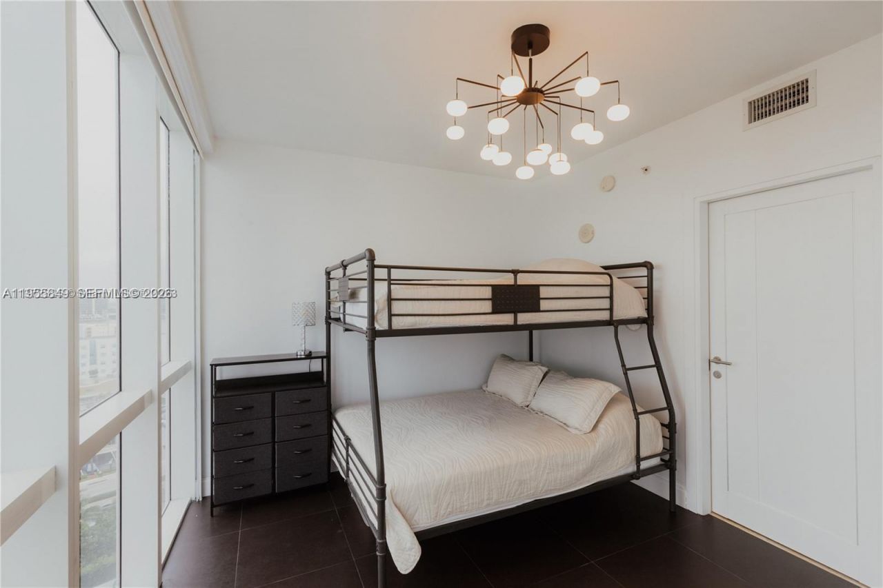 18201 Collins Ave , Unit 1507, Sunny Isles Beach, FL 33160 Photo