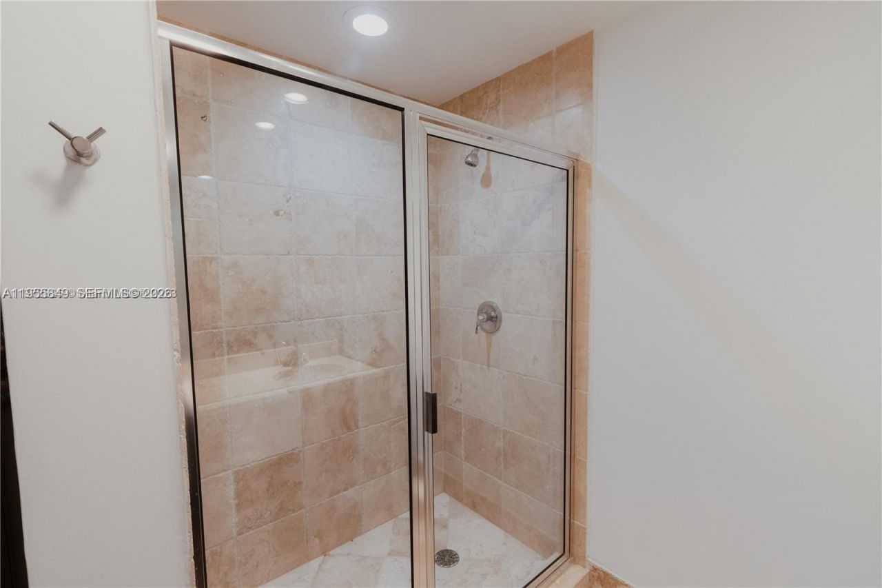 18201 Collins Ave , Unit 1507, Sunny Isles Beach, FL 33160 Photo