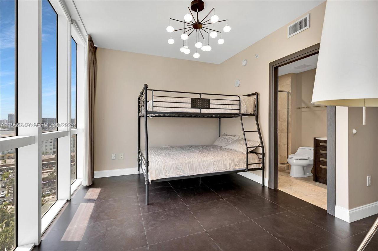 18201 Collins Ave , Unit 1507, Sunny Isles Beach, FL 33160 Photo