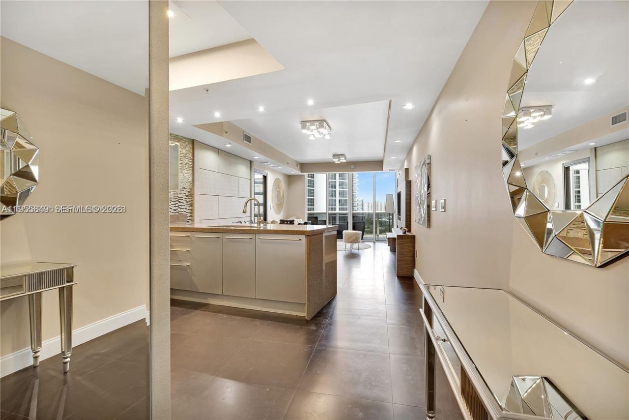 18201 Collins Ave , Unit 1507, Sunny Isles Beach, FL 33160 Photo