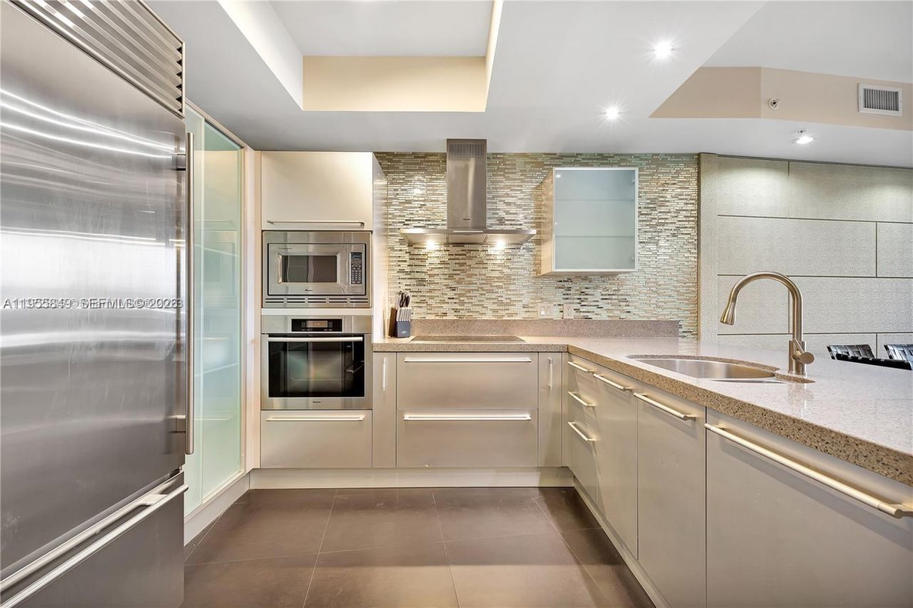 18201 Collins Ave , Unit 1507, Sunny Isles Beach, FL 33160 Photo