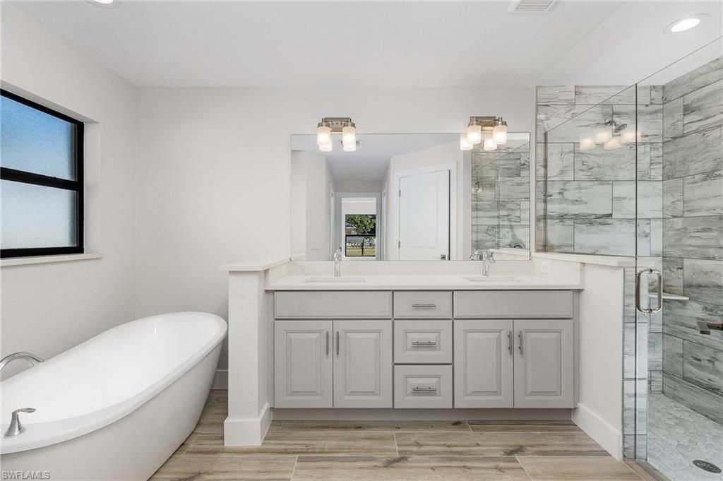 3613 NW 1st St, Cape Coral, FL 33993 Photo