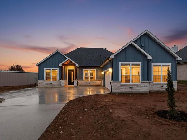 339 Cross Tie Ranch Road, Trinidad, TX 75163