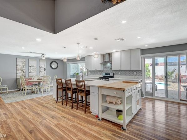 6358 Elmira Drive , Las Vegas, NV 89118