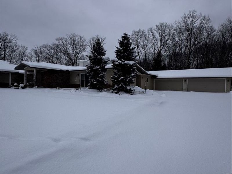 7633 Hidden Valley Drive, Kirtland, OH 44094 Photo 2