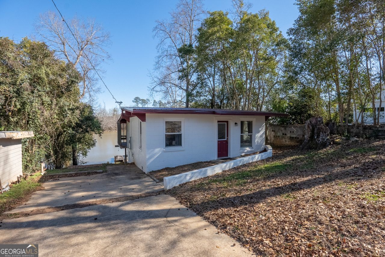 199 Cherokee Drive, Jackson, GA 30233 Main Photo