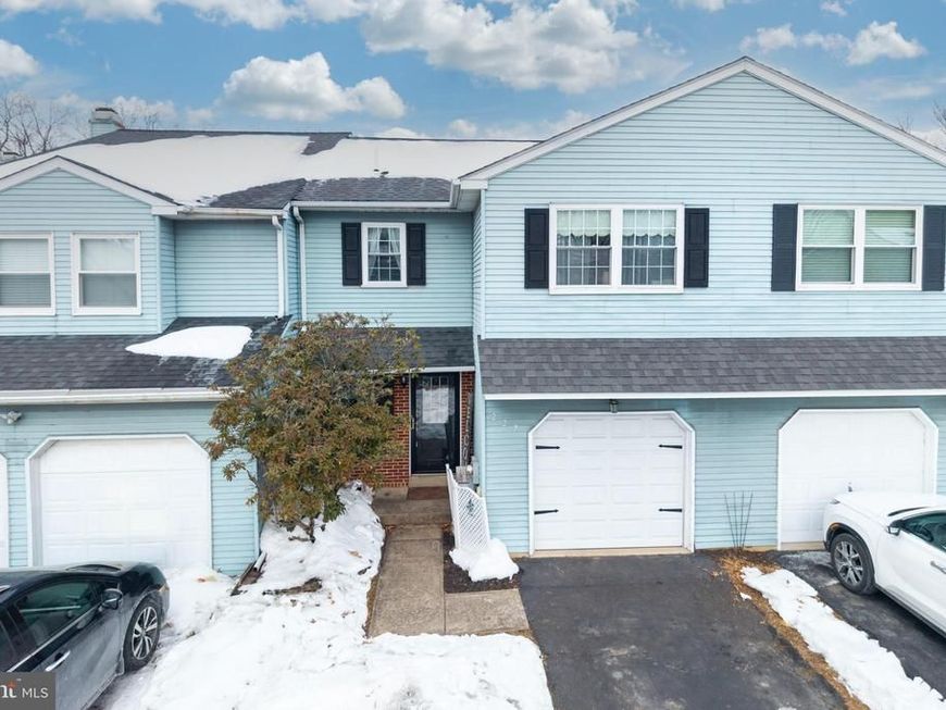 227 Jonathan Drive, North Wales, PA 19454 Main Photo