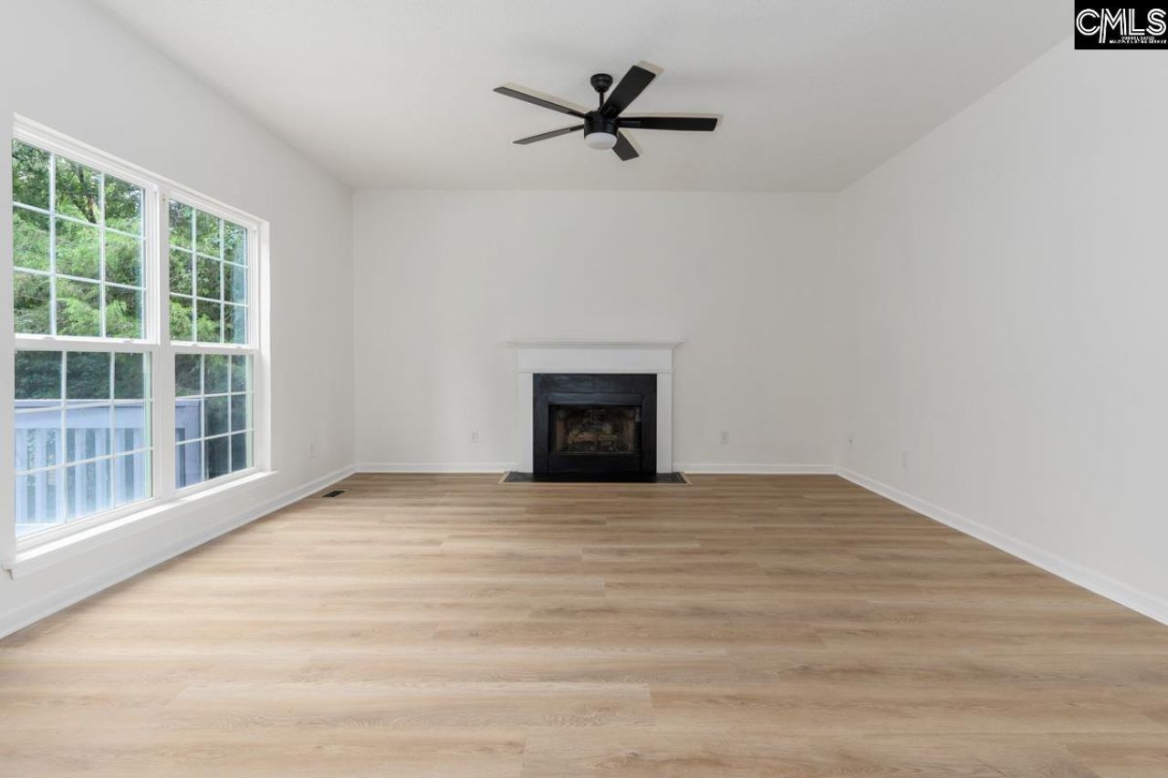 4 Saints Creek Place Photo 6