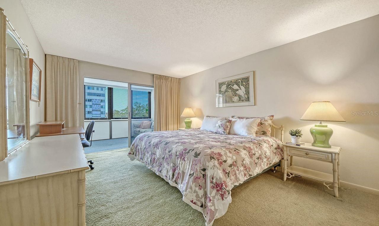 1125 W Peppertree Drive, Unit 302, Sarasota, FL 34242 Photo