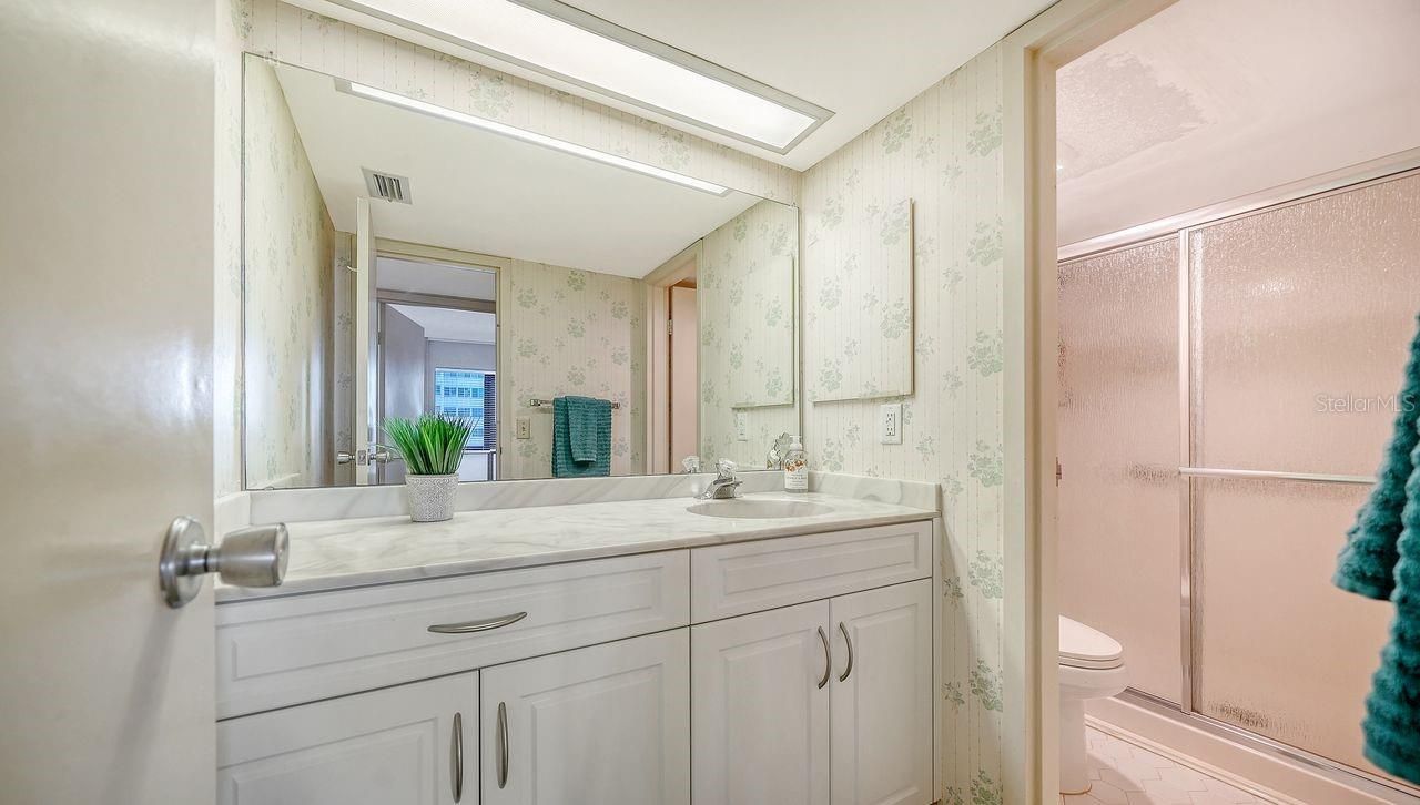 1125 W Peppertree Drive, Unit 302, Sarasota, FL 34242 Photo