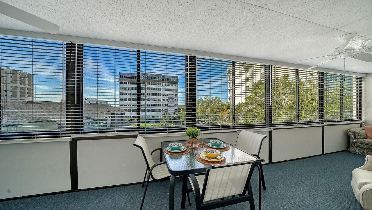 1125 W Peppertree Drive, Unit 302, Sarasota, FL 34242 Photo