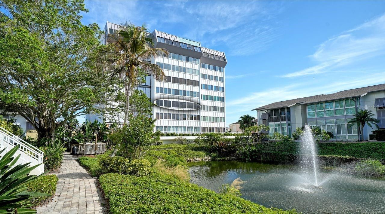 1125 W Peppertree Drive, Unit 302, Sarasota, FL 34242 Photo