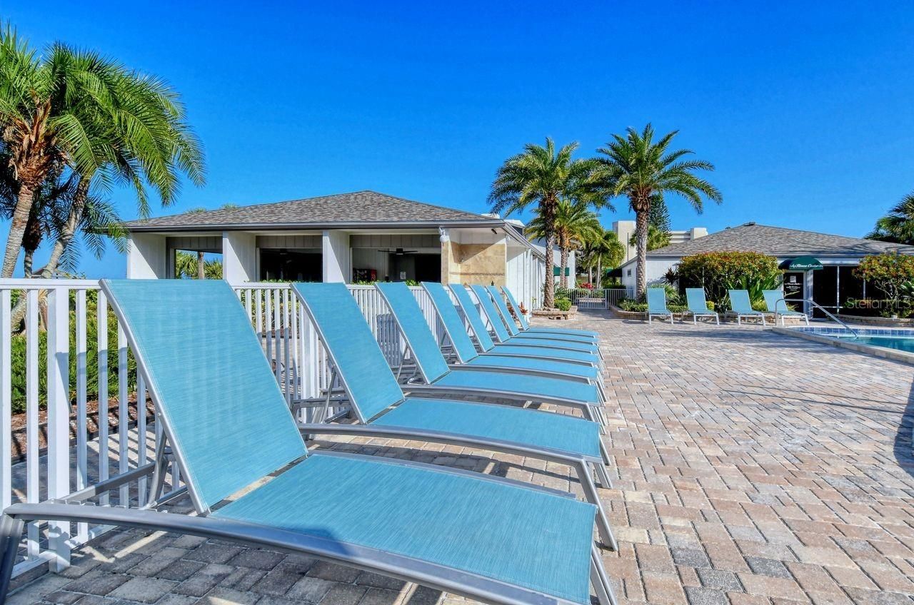 1125 W Peppertree Drive, Unit 302, Sarasota, FL 34242 Photo