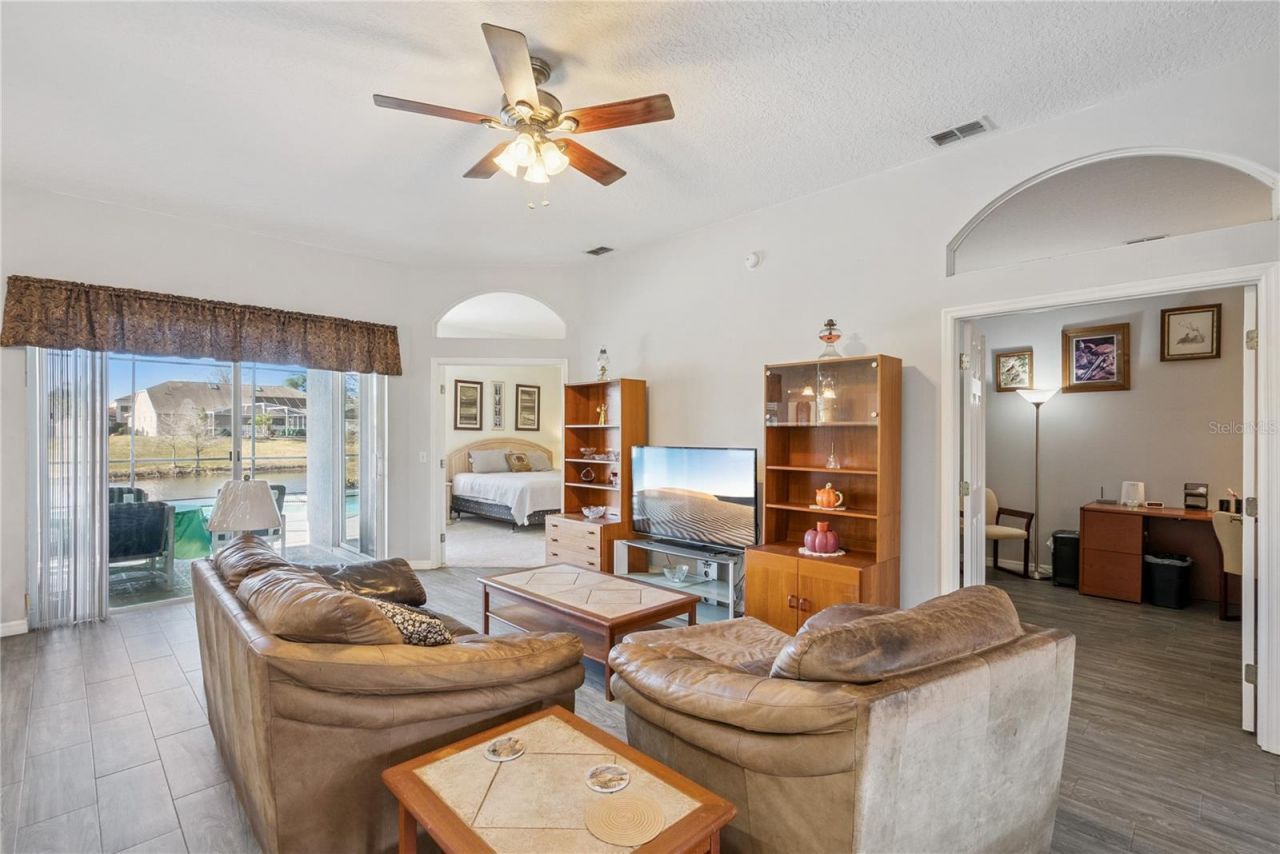 639 Lakehaven Circle, Orlando, FL 32828 Photo