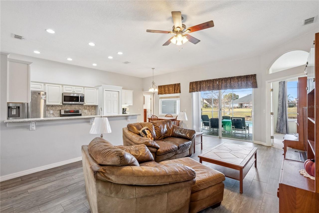 639 Lakehaven Circle, Orlando, FL 32828 Photo