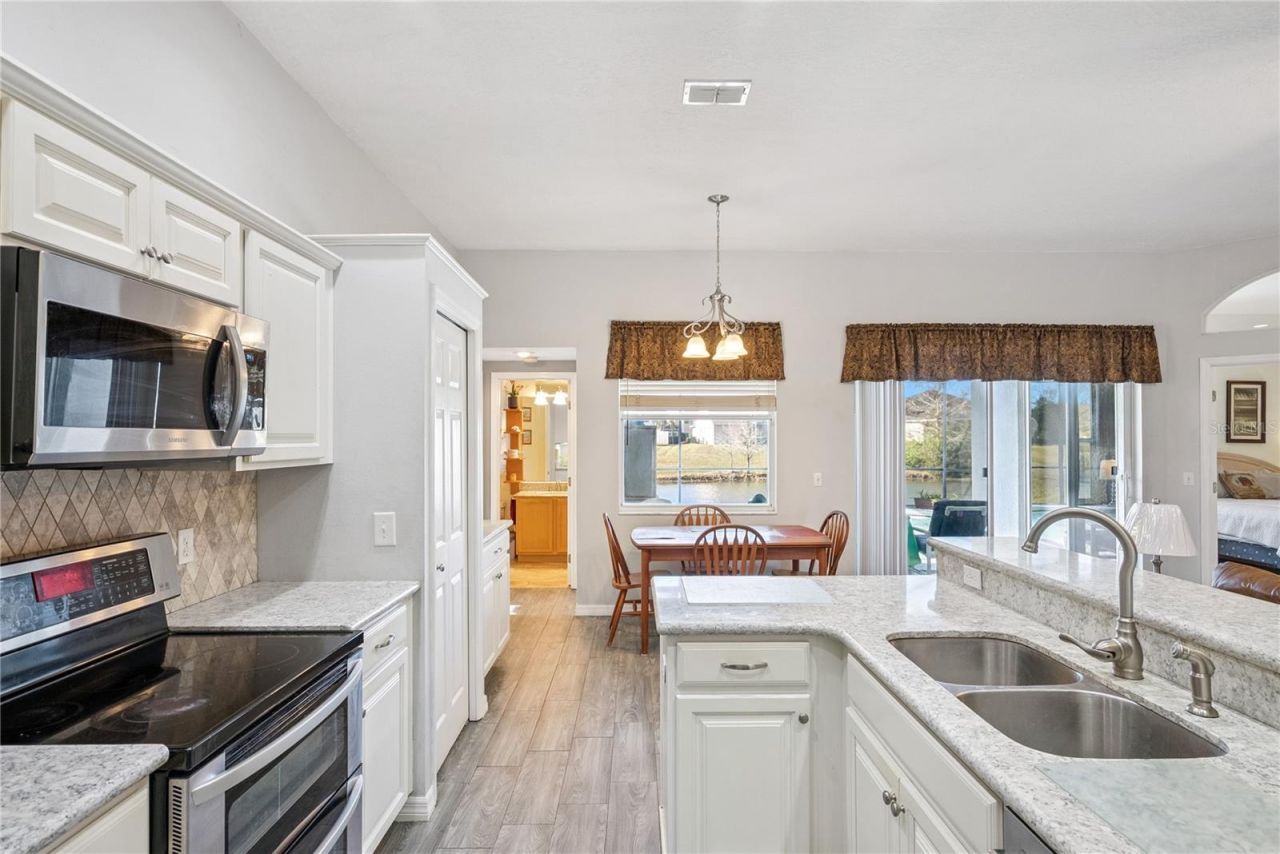 639 Lakehaven Circle, Orlando, FL 32828 Photo