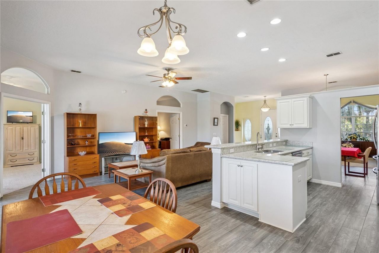 639 Lakehaven Circle, Orlando, FL 32828 Photo