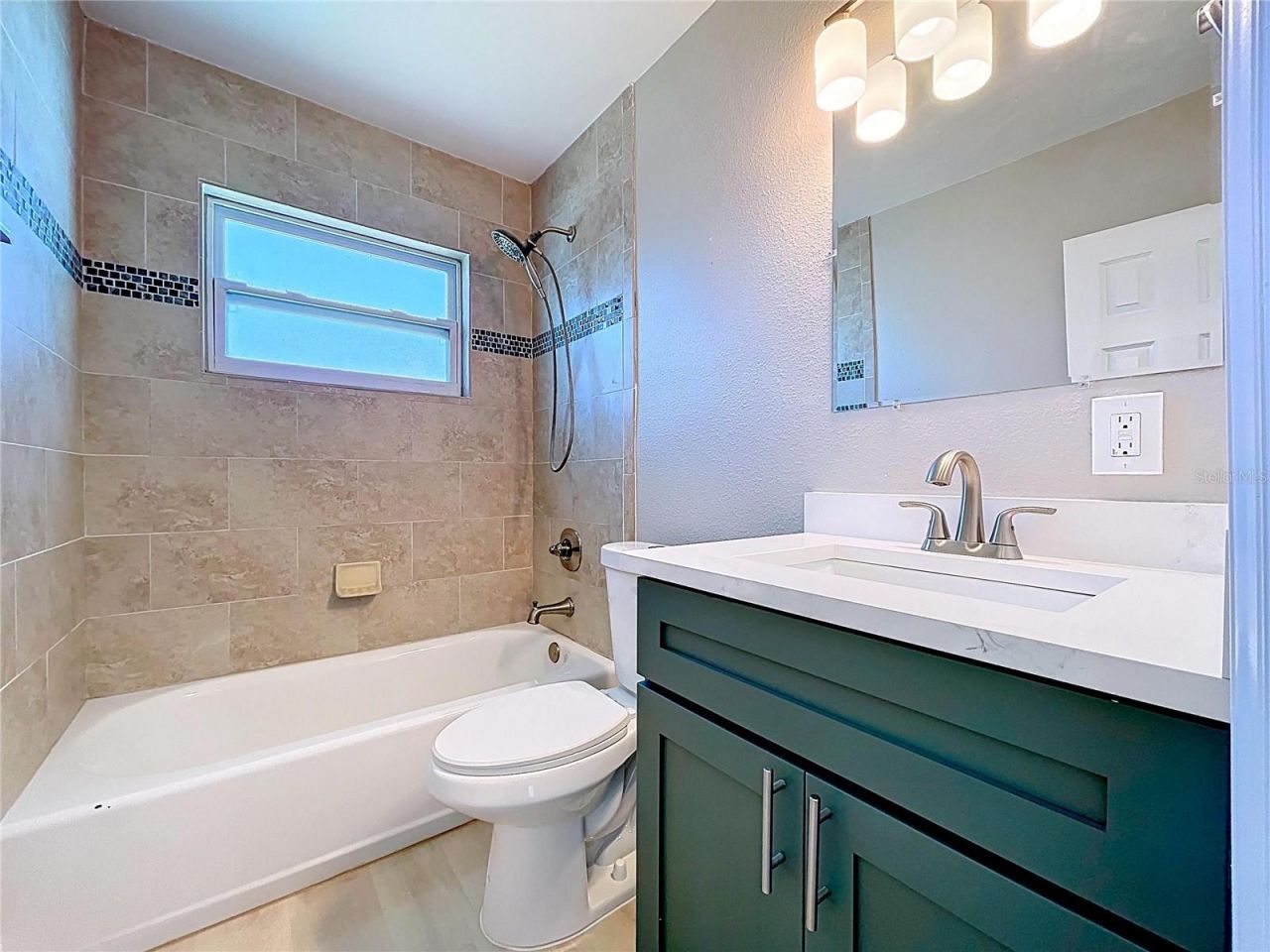 8822 Bay Street Ne, Saint Petersburg, FL 33702 Photo