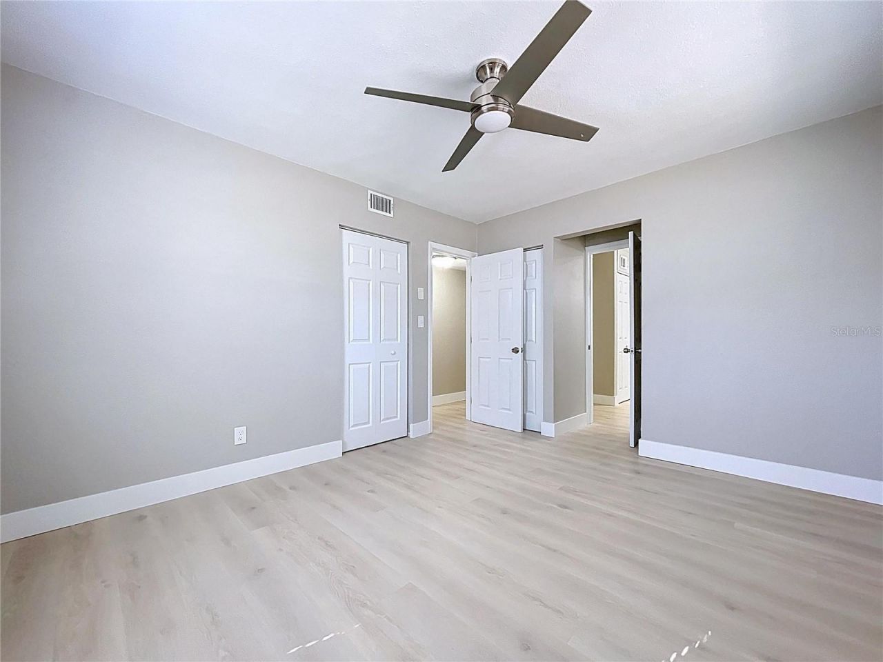 8822 Bay Street Ne, Saint Petersburg, FL 33702 Photo