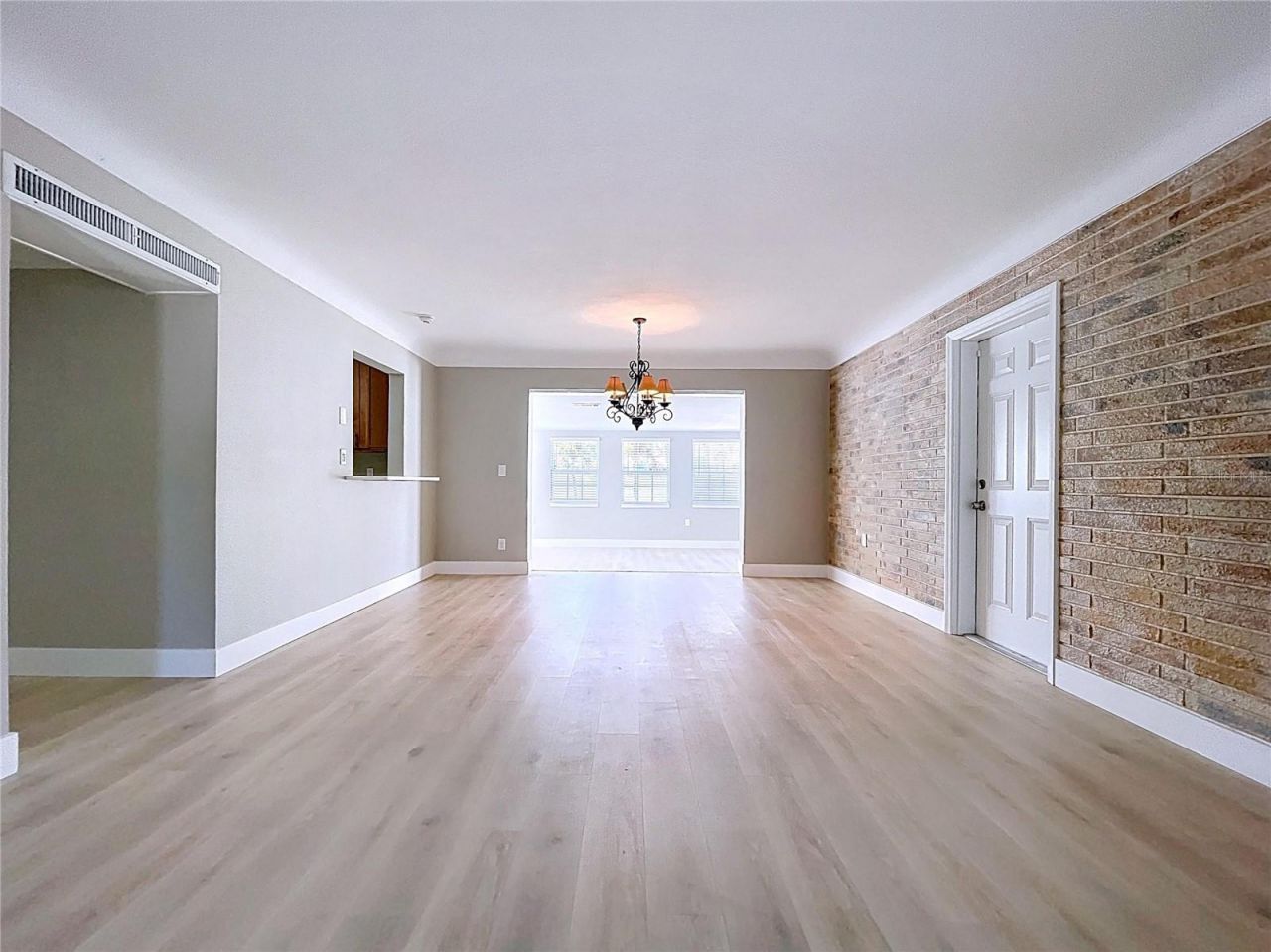 8822 Bay Street Ne, Saint Petersburg, FL 33702 Photo