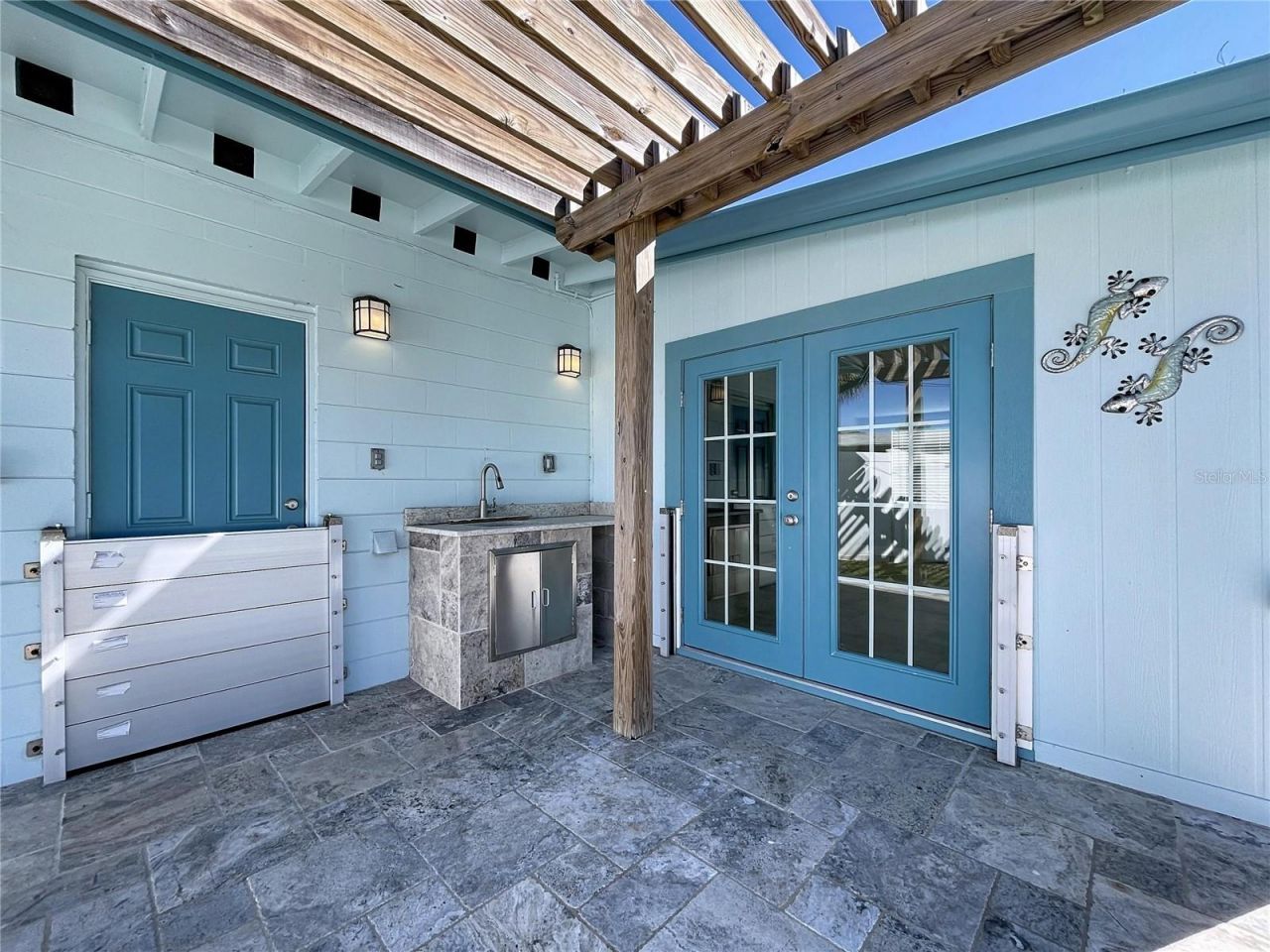 8822 Bay Street Ne, Saint Petersburg, FL 33702 Photo