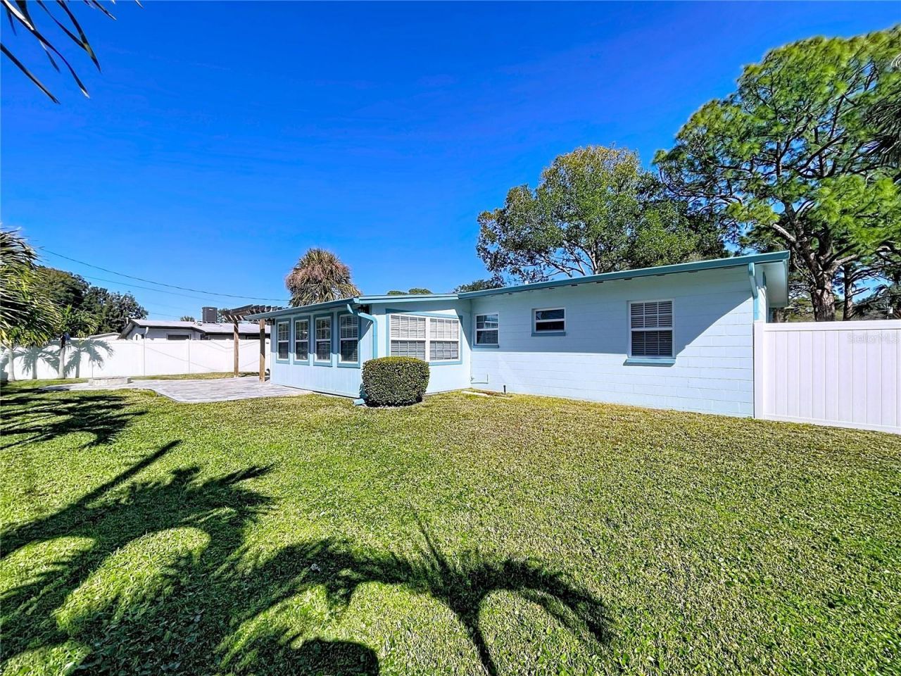 8822 Bay Street Ne, Saint Petersburg, FL 33702 Photo