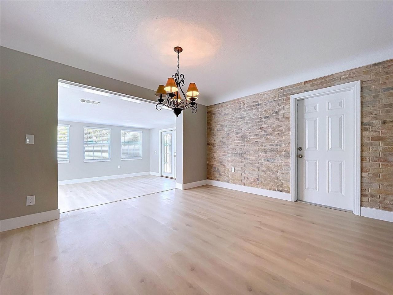 8822 Bay Street Ne, Saint Petersburg, FL 33702 Photo