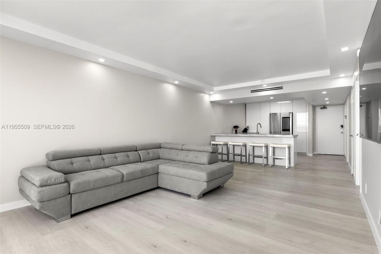 400 NE Surf Rd, Unit 903, Hollywood, FL 33019 Photo