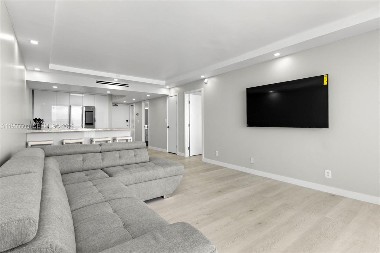 400 NE Surf Rd, Unit 903, Hollywood, FL 33019 Photo