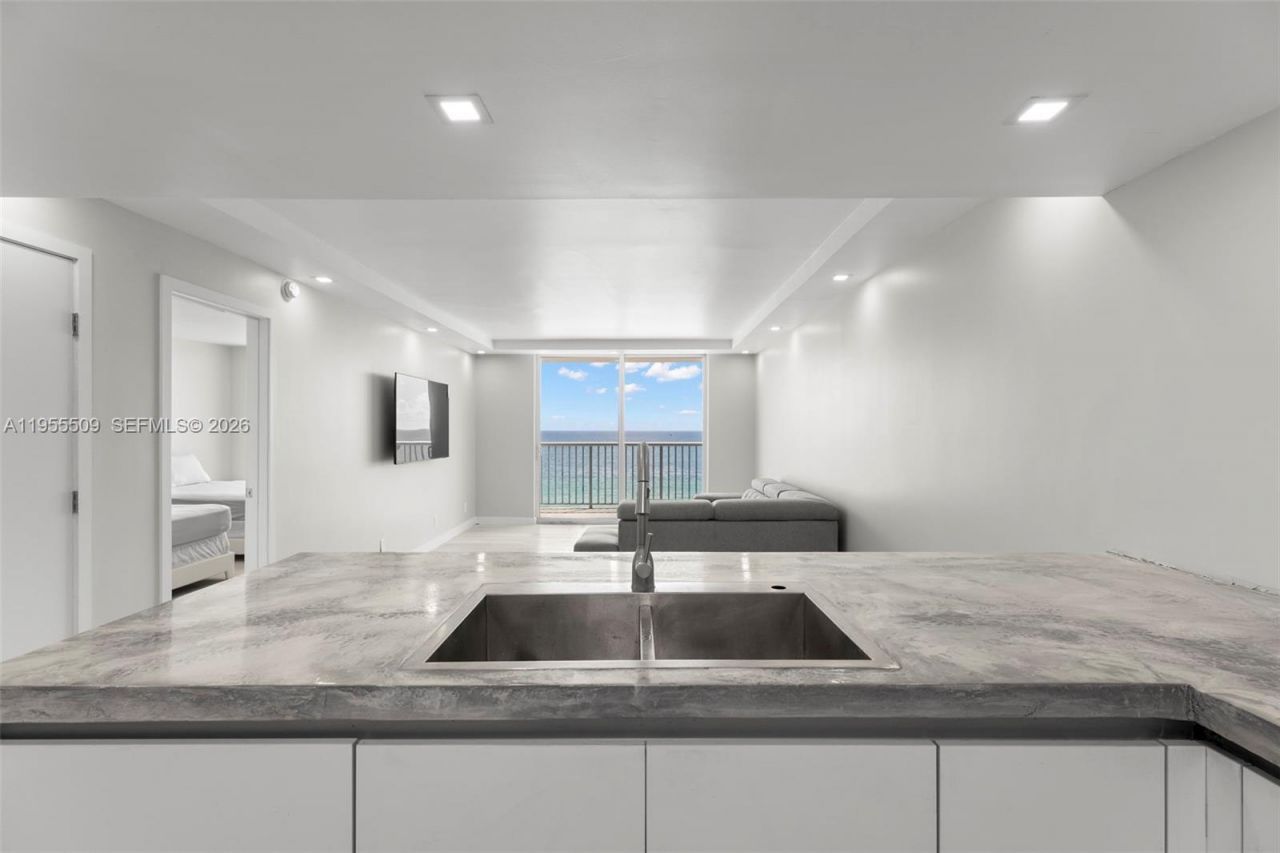 400 NE Surf Rd, Unit 903, Hollywood, FL 33019 Photo