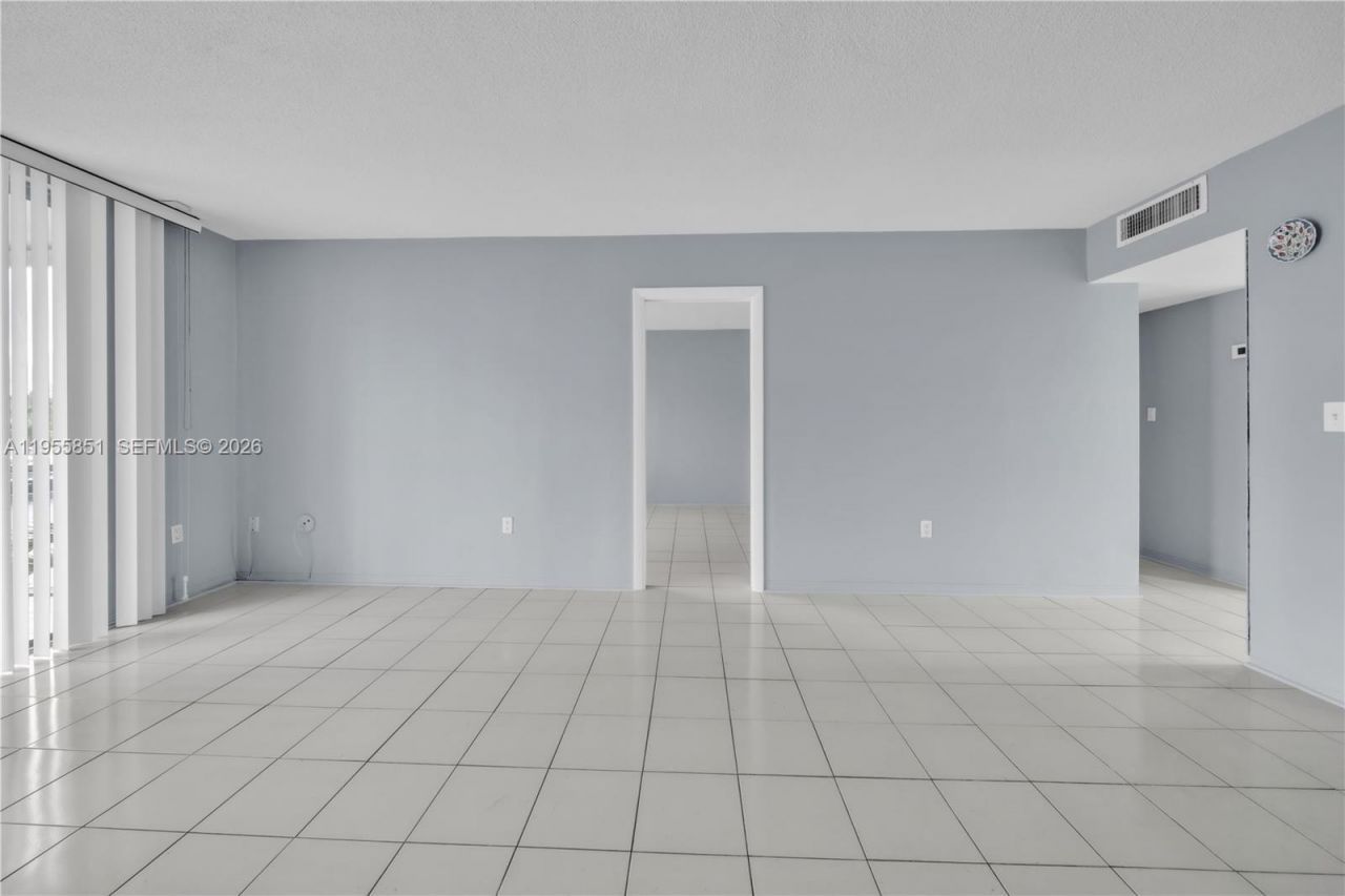 3030 Marcos Dr, Unit T409, Aventura, FL 33160 Photo