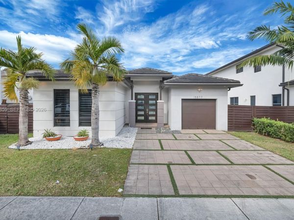 15877 SW 136th Way , Miami, FL 33196