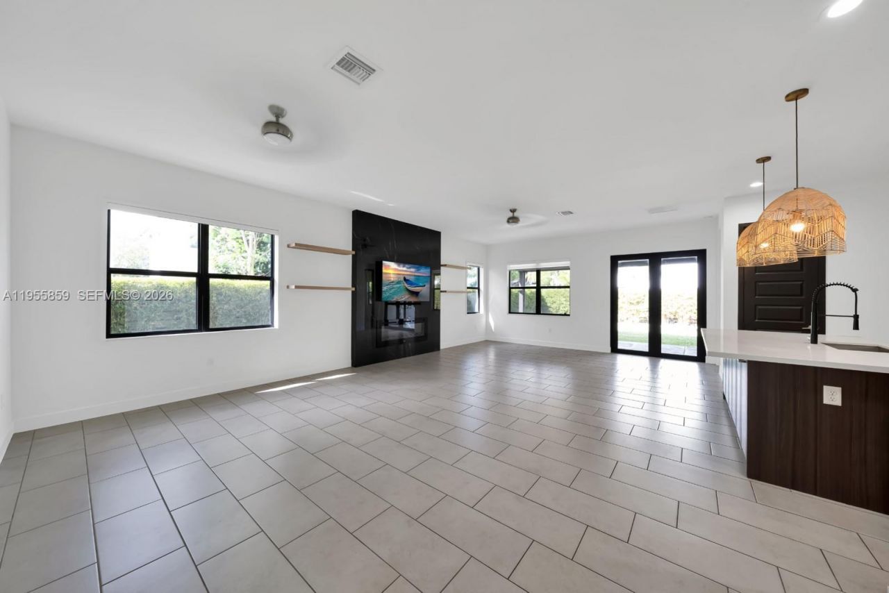 15877 SW 136th Way , Miami, FL 33196 Photo