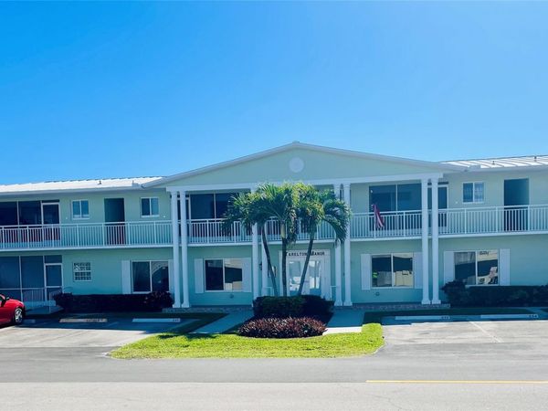 2100 NE 38th St, Unit 225, Lighthouse Point, FL 33064