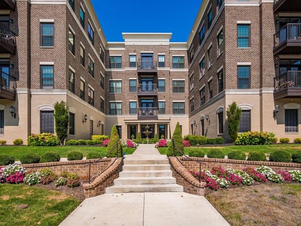 1670 E Broad , Unit 206, Columbus, OH 43203