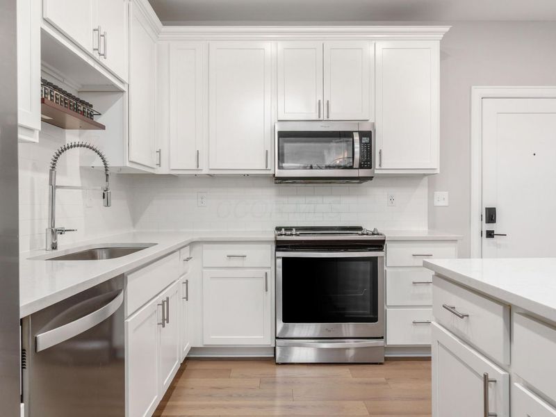 1670 E Broad , Unit 206, Columbus, OH 43203 Photo 13