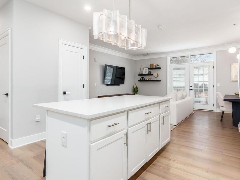 1670 E Broad , Unit 206, Columbus, OH 43203 Photo 14