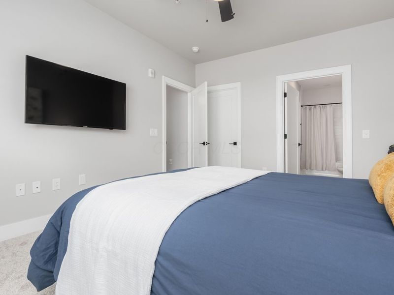 1670 E Broad , Unit 206, Columbus, OH 43203 Photo 28