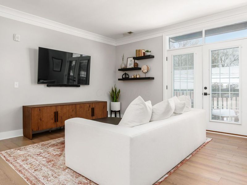 1670 E Broad , Unit 206, Columbus, OH 43203 Photo 6