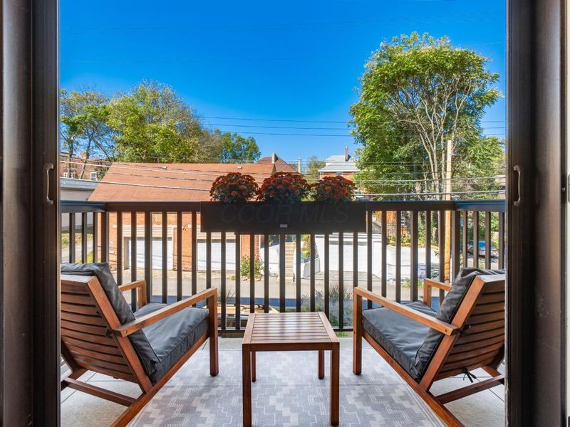 1670 E Broad , Unit 206, Columbus, OH 43203 Photo 9