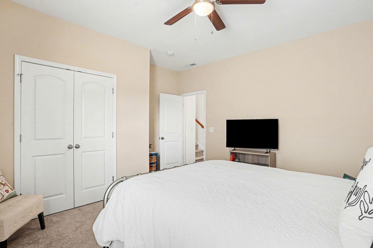 1942 Pine Cone Ln. Photo 19