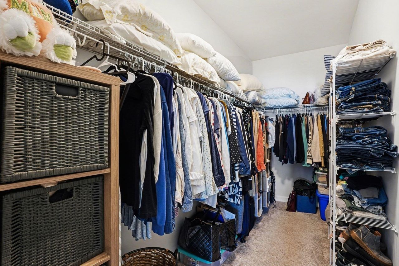 1942 Pine Cone Ln. Photo 24